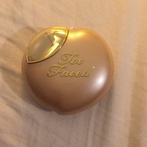 Too faced peach frost highlighter